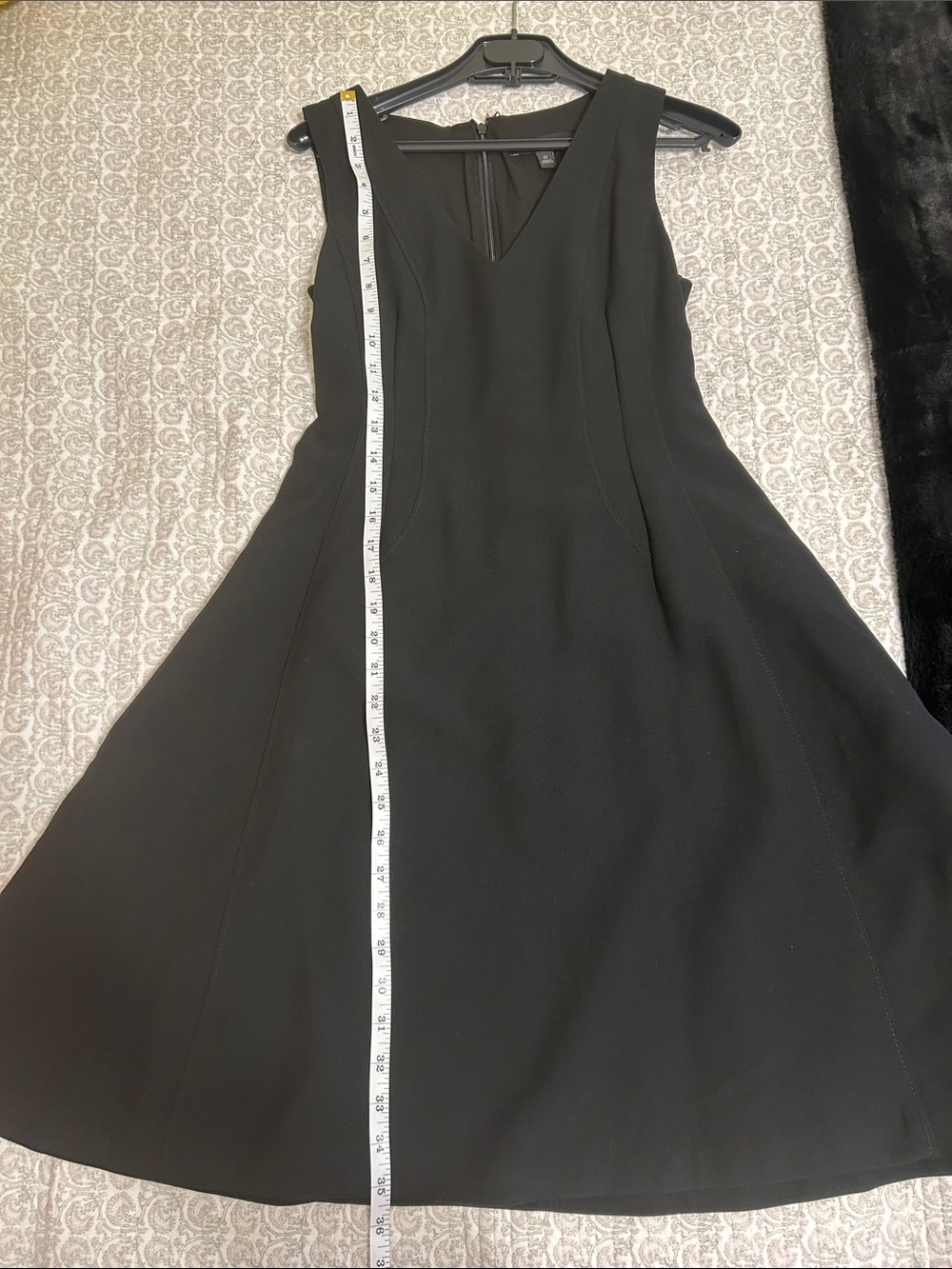 Banana Republic Black V-Neck Sleeveless Fit-and-Flare Midi Dress - Picture 3 of 8
